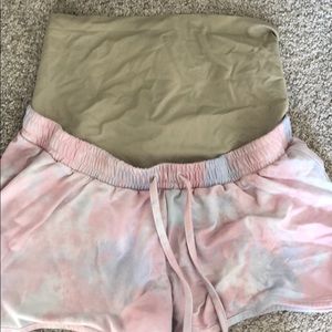 Maternity short